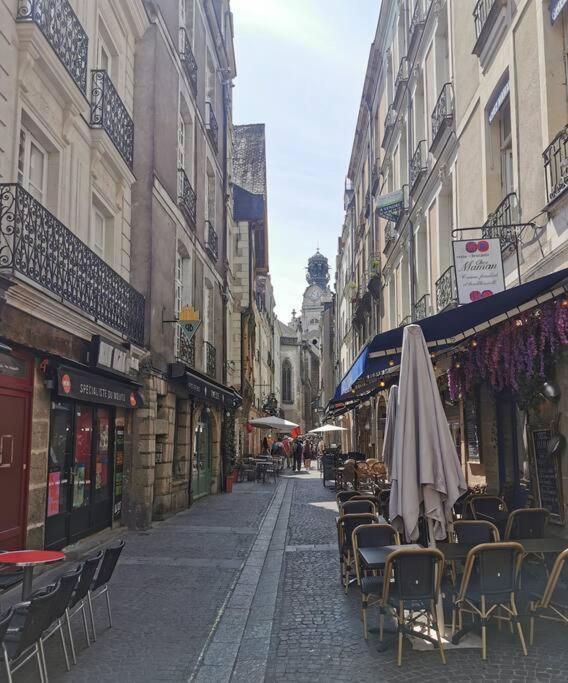 Gustave - Quartier Historique Appartement Nantes Buitenkant foto